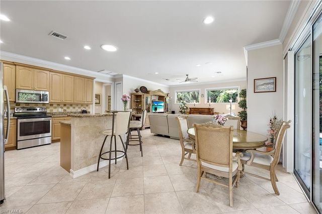 65 Heritage WAY, Naples, FL 34110