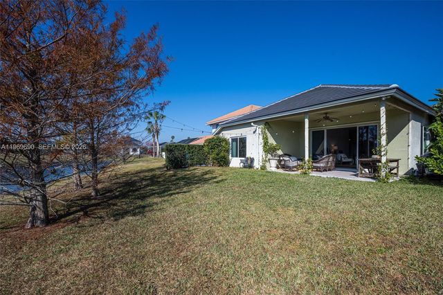 2668 Country Golf Drive, Wellington, FL 33414