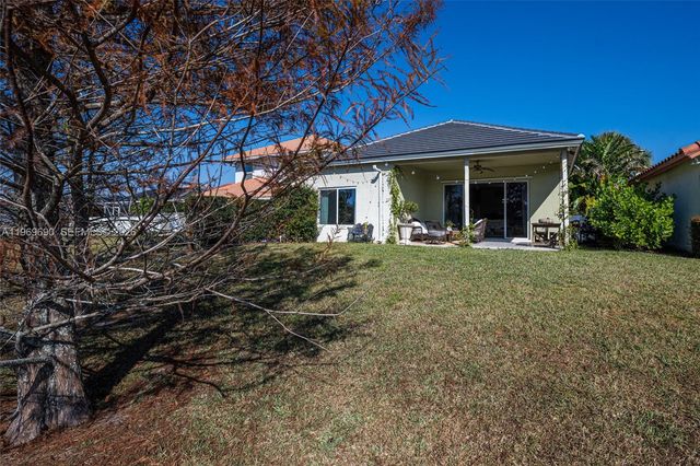 2668 Country Golf Drive, Wellington, FL 33414