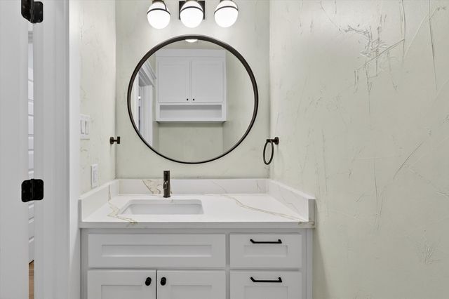 1312 Wayne St, Haltom City, TX 76117