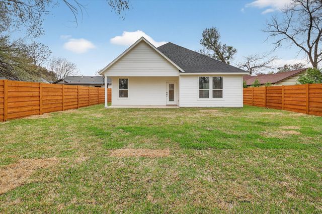 1312 Wayne St, Haltom City, TX 76117