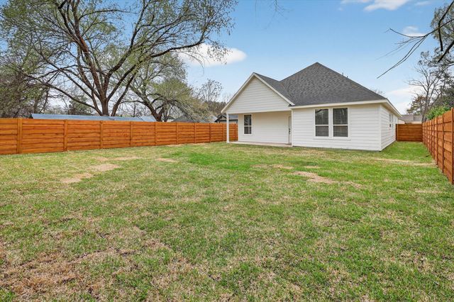 1312 Wayne St, Haltom City, TX 76117