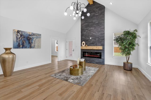 1312 Wayne St, Haltom City, TX 76117