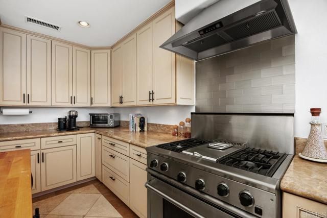 2303 Snead Drive, Oceanside, CA 92056