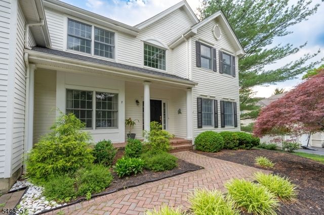 7 Stone Mountain Ct, Montgomery Twp., NJ 08558