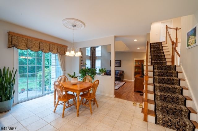 7 Stone Mountain Ct, Montgomery Twp., NJ 08558