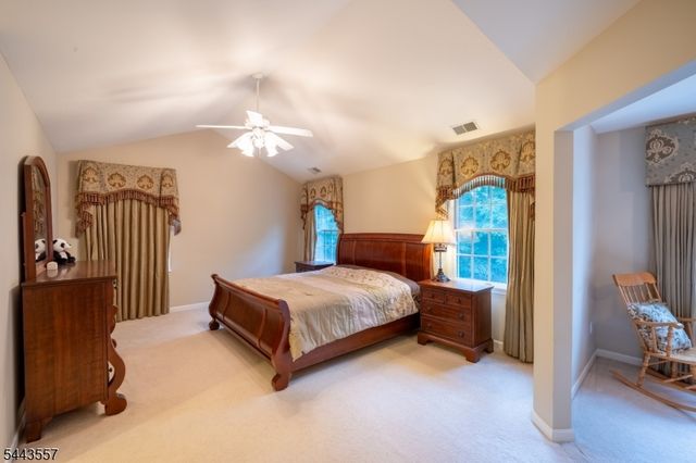 7 Stone Mountain Ct, Montgomery Twp., NJ 08558