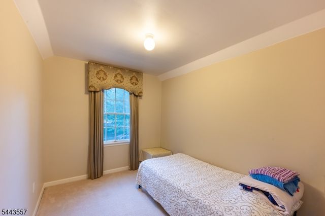 7 Stone Mountain Ct, Montgomery Twp., NJ 08558