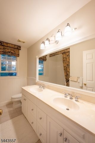 7 Stone Mountain Ct, Montgomery Twp., NJ 08558