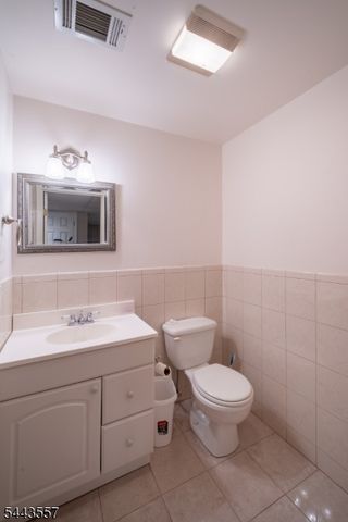 7 Stone Mountain Ct, Montgomery Twp., NJ 08558