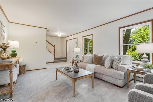 27 Seminole Ave, Rockaway Twp., NJ 07866