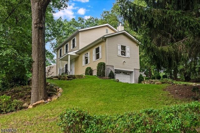 27 Seminole Ave, Rockaway Twp., NJ 07866