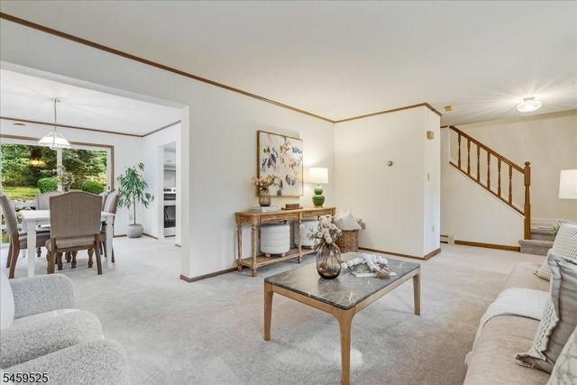 27 Seminole Ave, Rockaway Twp., NJ 07866