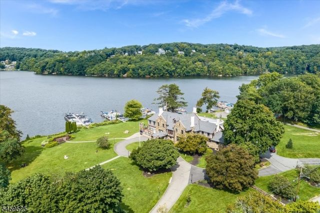 27 Seminole Ave, Rockaway Twp., NJ 07866