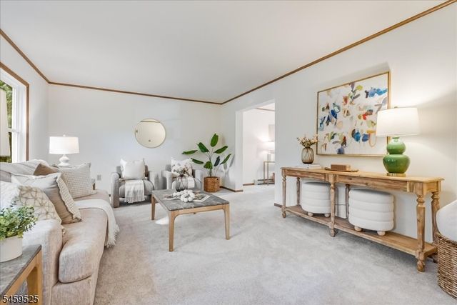 27 Seminole Ave, Rockaway Twp., NJ 07866