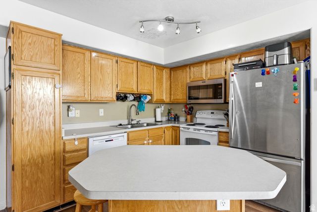 4792 W PESCARA CT, West Jordan, UT 84084