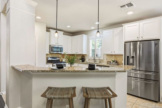 1927 ROARING FRK, San Antonio, TX 78260