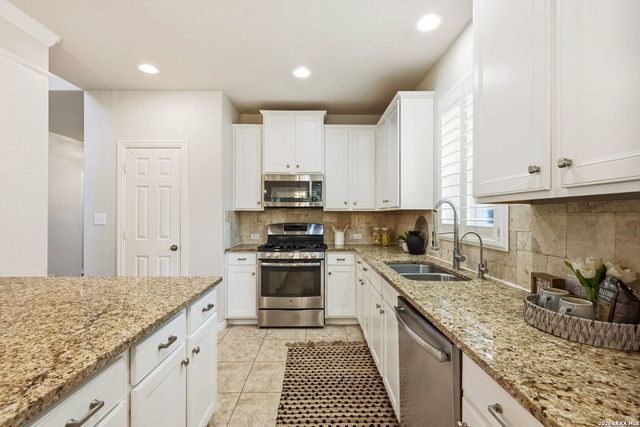 1927 ROARING FRK, San Antonio, TX 78260