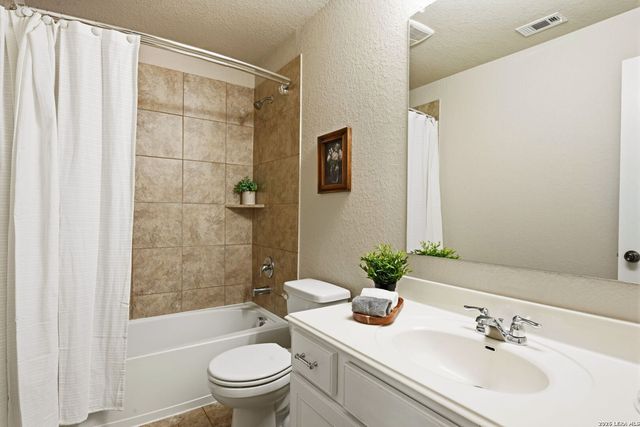 1927 ROARING FRK, San Antonio, TX 78260