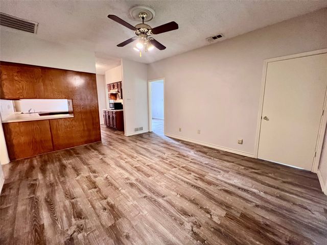 1107 Rita Lane, Duncanville, TX 75116