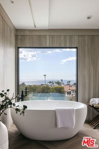 29600 Harvester LSE, Malibu, CA 90265