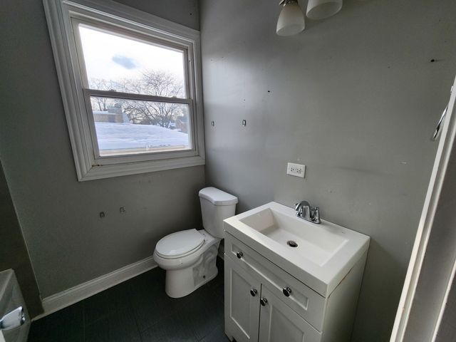 12211 S Wallace Street, Chicago, IL 60628