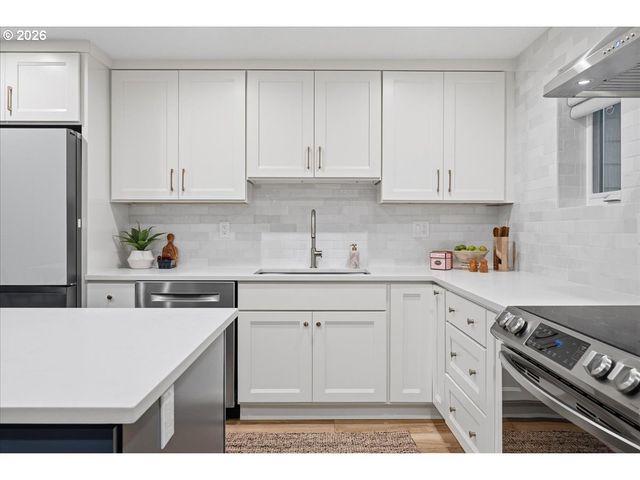 10313 Sw 87TH Ave, Portland, OR 97223