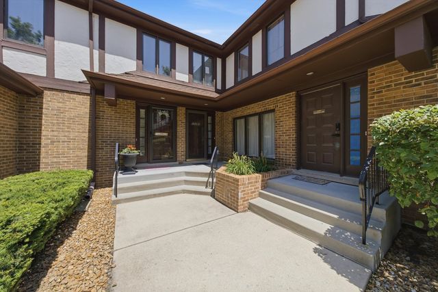 12254 S Dogwood Lane 1B, Palos Heights, IL 60463