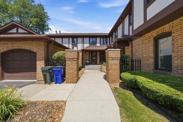 12254 S Dogwood Lane 1B, Palos Heights, IL 60463