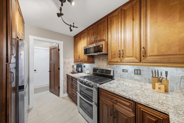 12254 S Dogwood Lane 1B, Palos Heights, IL 60463
