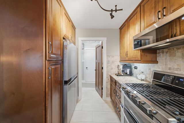 12254 S Dogwood Lane 1B, Palos Heights, IL 60463
