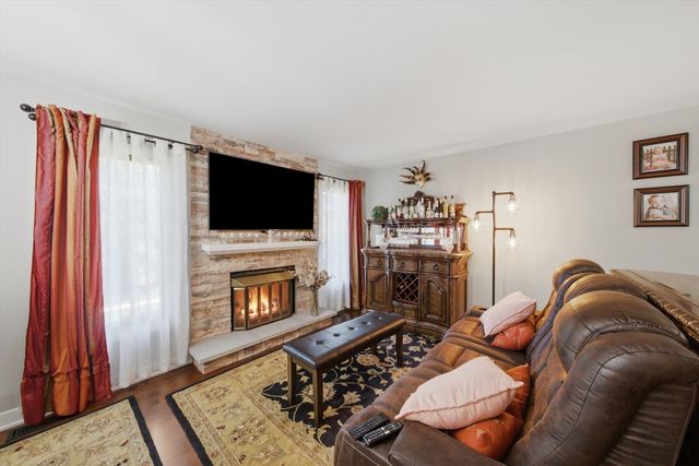 12254 S Dogwood Lane 1B, Palos Heights, IL 60463