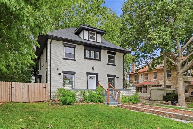 2708 Tracy Avenue, Kansas City, MO 64109