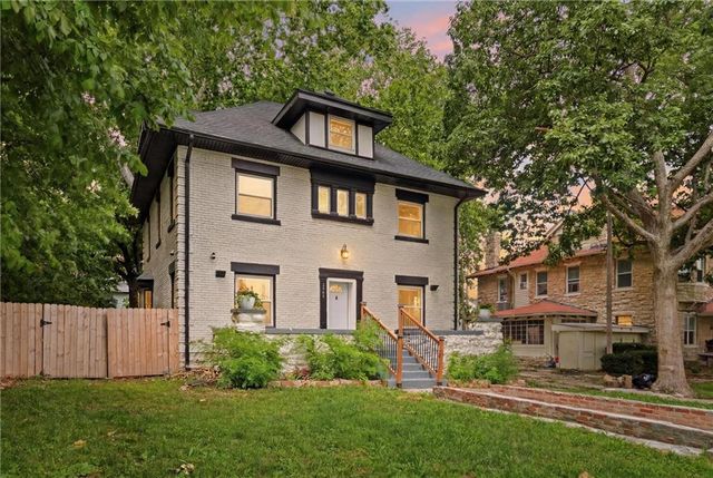 2708 Tracy Avenue, Kansas City, MO 64109