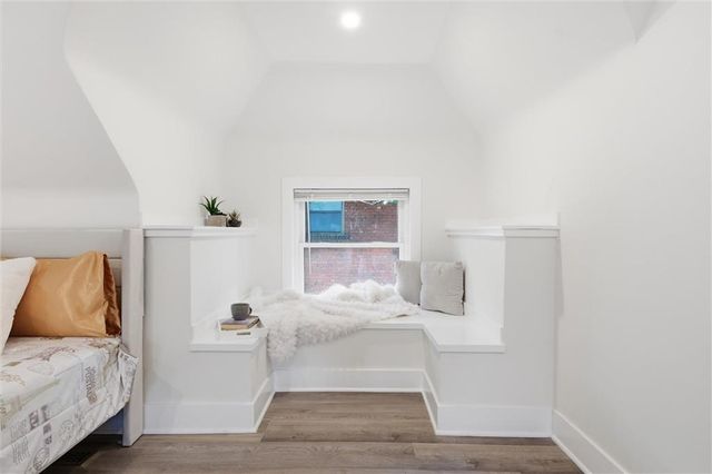2708 Tracy Avenue, Kansas City, MO 64109
