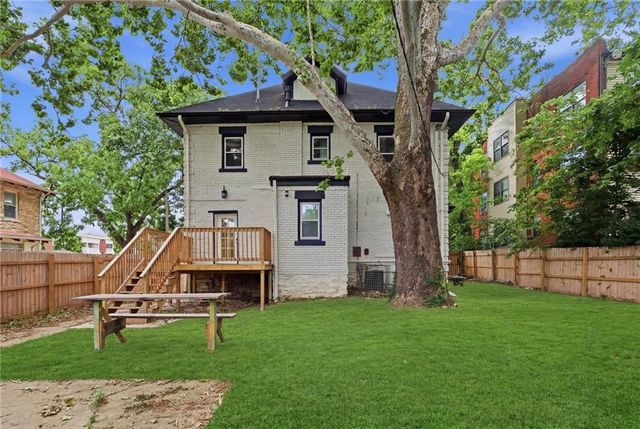 2708 Tracy Avenue, Kansas City, MO 64109