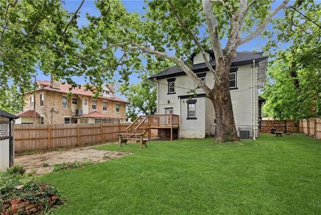 2708 Tracy Avenue, Kansas City, MO 64109