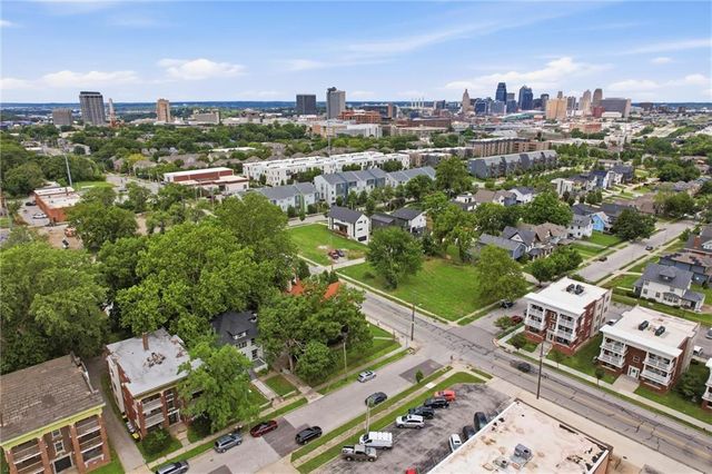 2708 Tracy Avenue, Kansas City, MO 64109