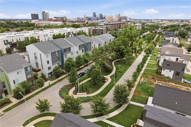 2708 Tracy Avenue, Kansas City, MO 64109