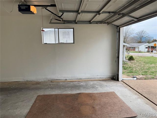 1018 Tempo Drive, St Louis, MO 63146