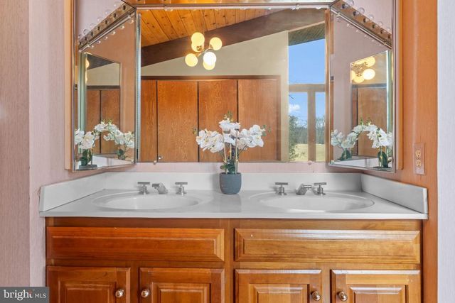 7099 GLEN CURTISS LN, Warrenton, VA 20187