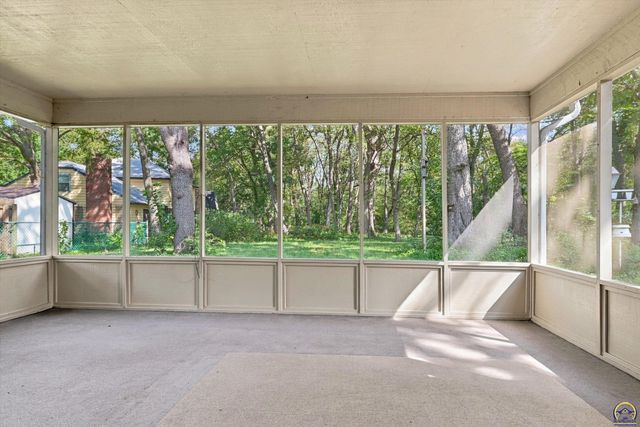 3540 SW Oak PKWY, Topeka, KS 66614