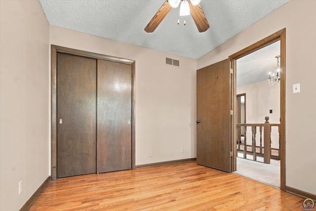 3540 SW Oak PKWY, Topeka, KS 66614