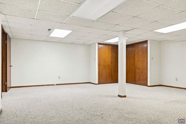 3540 SW Oak PKWY, Topeka, KS 66614