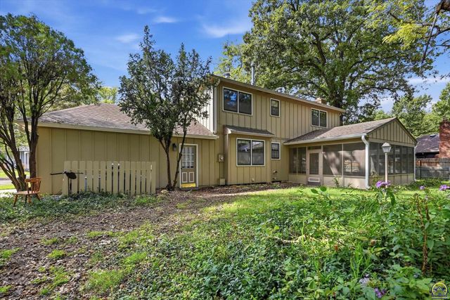 3540 SW Oak PKWY, Topeka, KS 66614