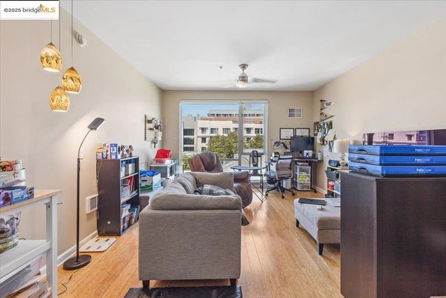 200 2Nd St 309, Oakland, CA 94607