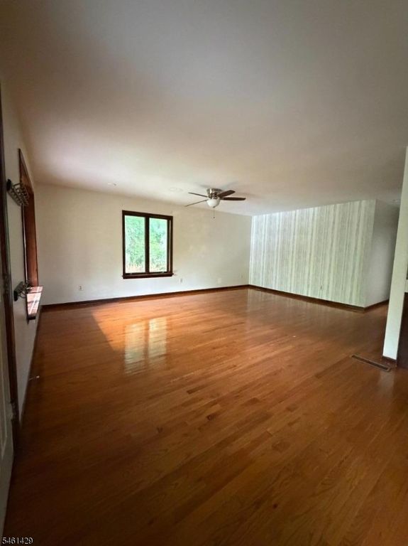 530 Stanhope Rd, Byram Twp., NJ 07871 — photo 4