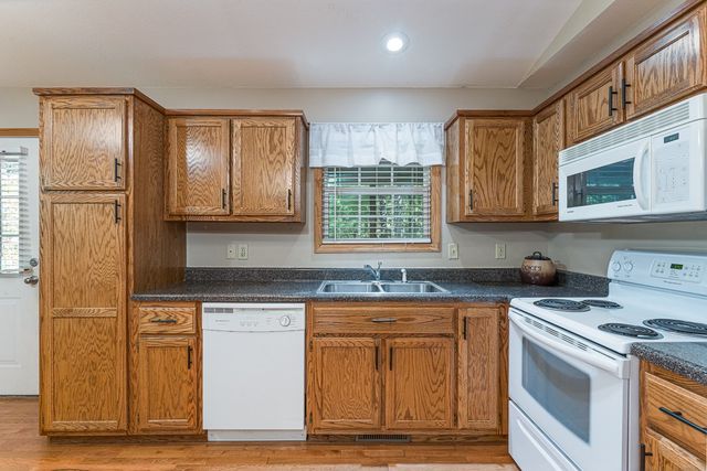45 Settlers Crossing Way, Murphy, NC 28906