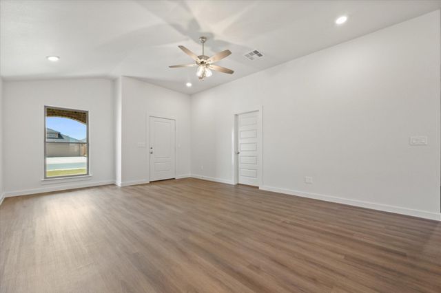 2414 Bryan Avenue, Wolfforth, TX 79382