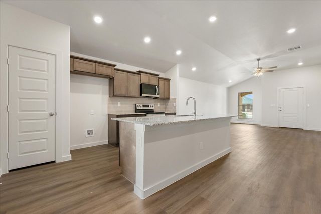 2414 Bryan Avenue, Wolfforth, TX 79382